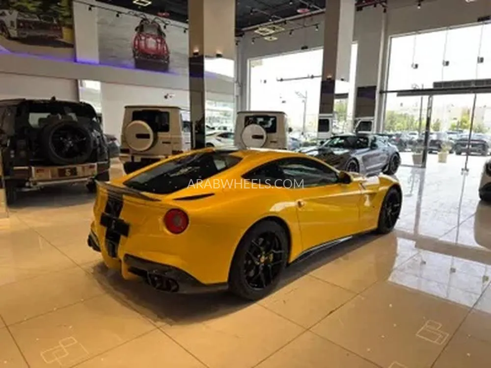 فيراري إف ١٢ 2014 for Sale in الرياض Image-4