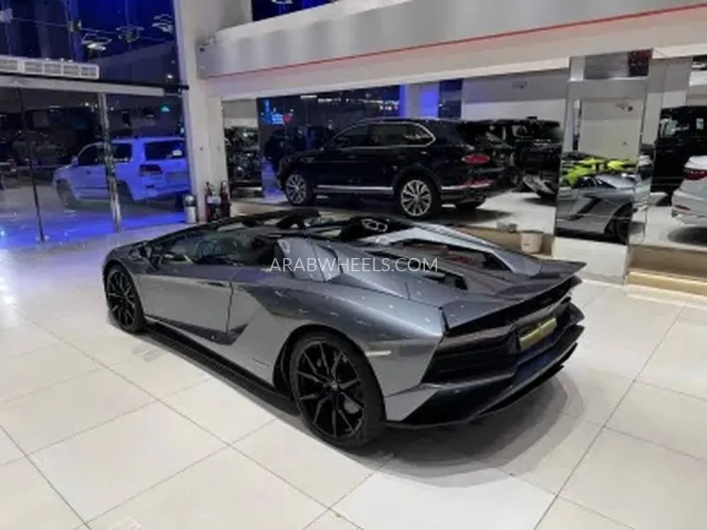 لامبورغيني أفنتادور 2019 for Sale in الرياض Image-4