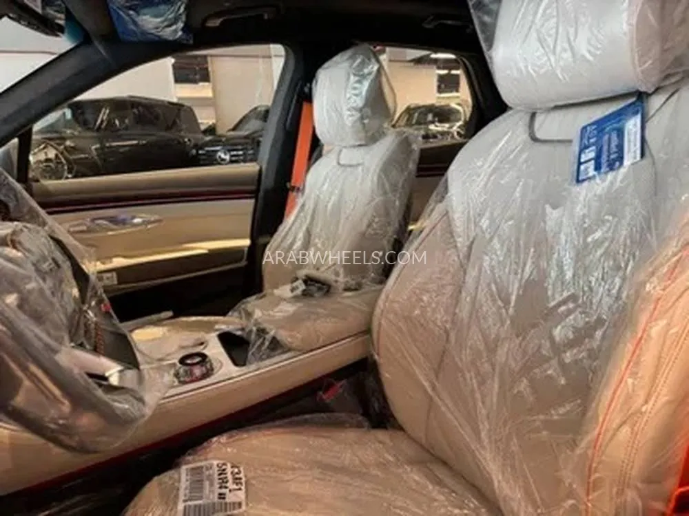 جينيسيس GV70 2025 for Sale in الرياض Image-13