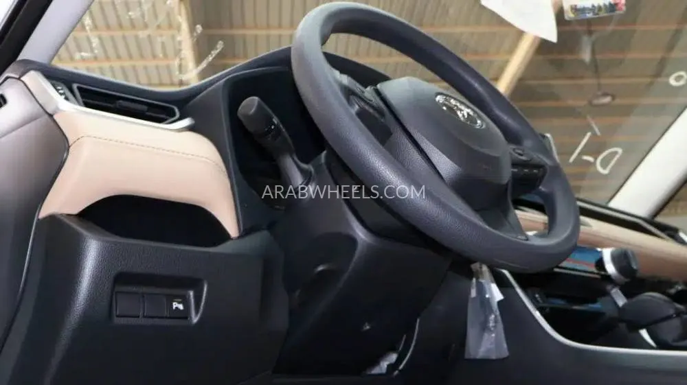 تويوتا راف 4 2025 for Sale in الرياض Image-4