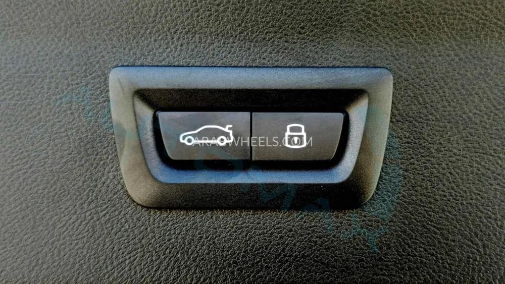 بي ام دبليو X4 2025 for Sale in وادي الدواسر Image-31