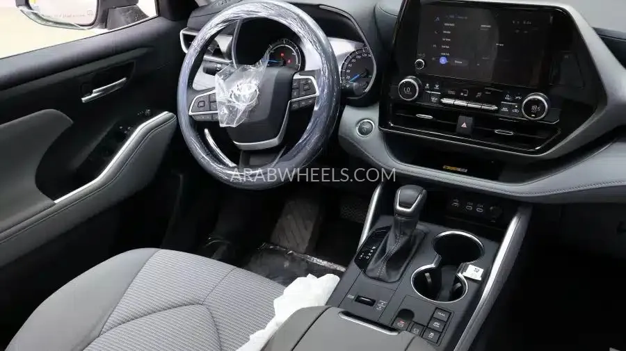 تويوتا جراند هايلاندر 2025 for Sale in الرياض Image-9