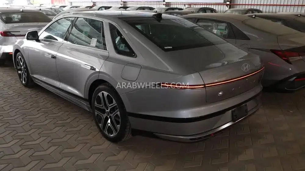 هيونداي أزيرا 2025 for Sale in الرياض Image-9