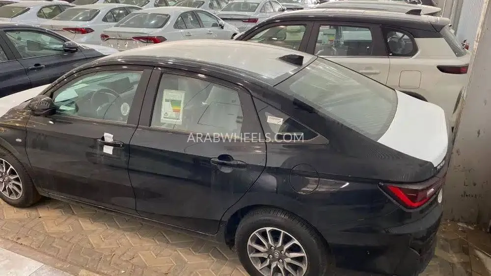 Toyota Yaris 2024 for Sale in Riyadh Image-2