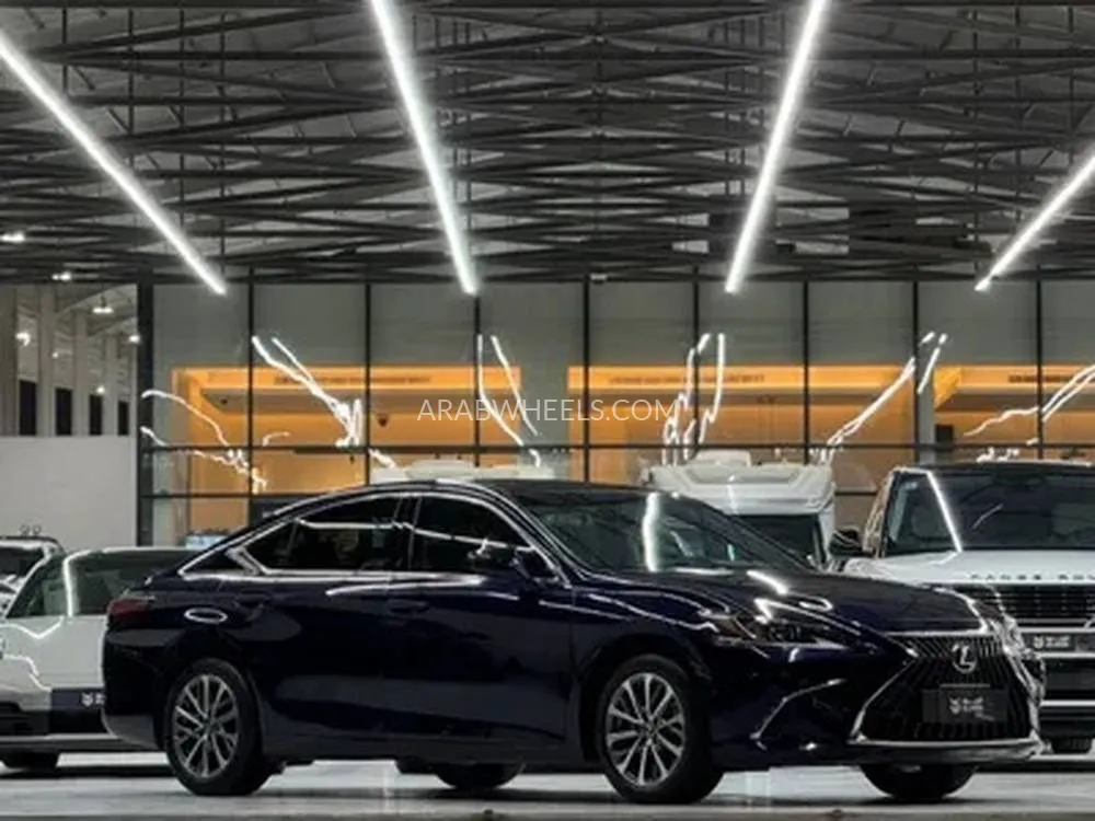 لكزس ES 2025 for Sale in الرياض Image-1