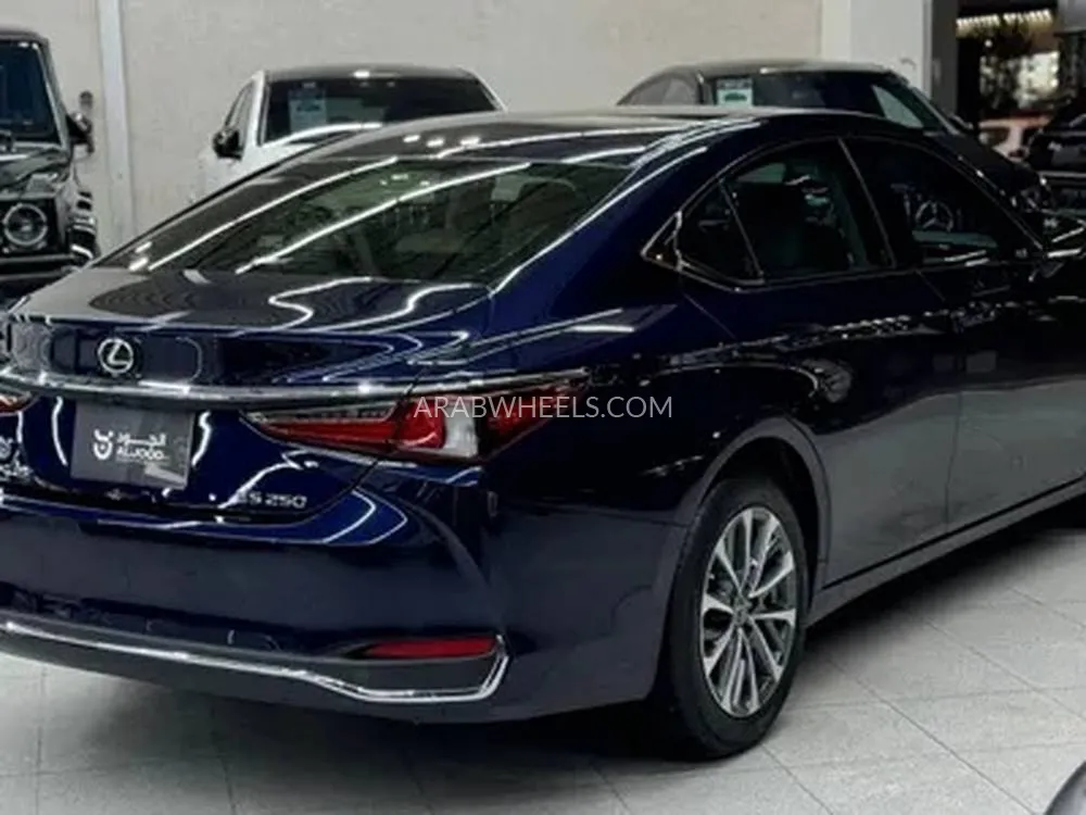 لكزس ES 2025 for Sale in الرياض Image-6
