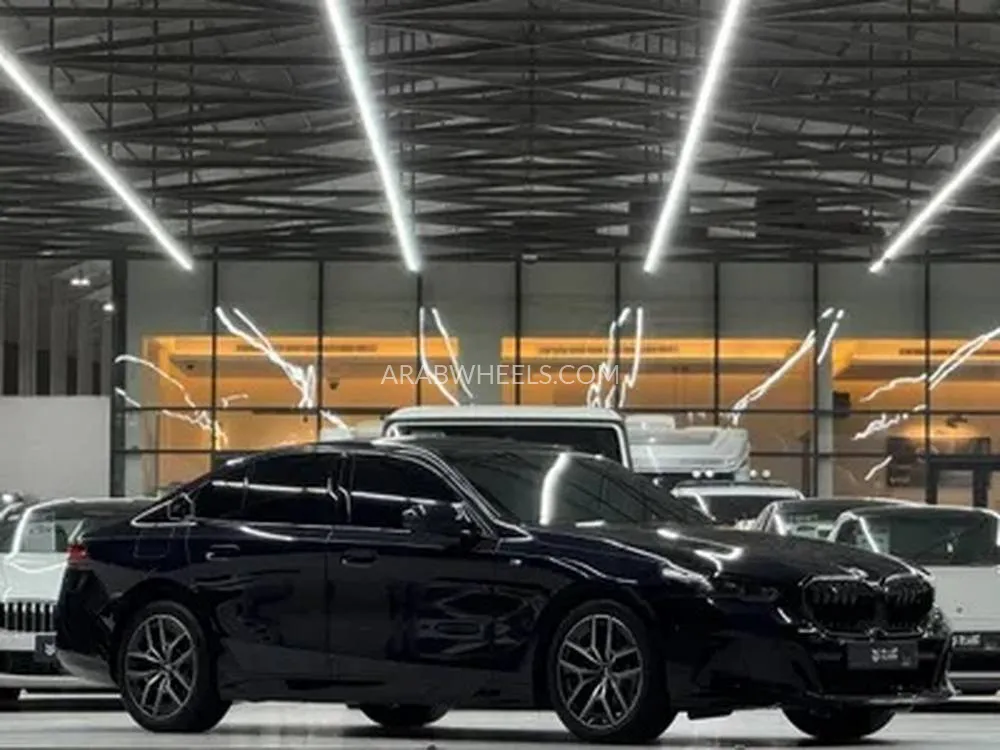 بي ام دبليو الفئة الخامسة 2024 for Sale in الرياض Image-1