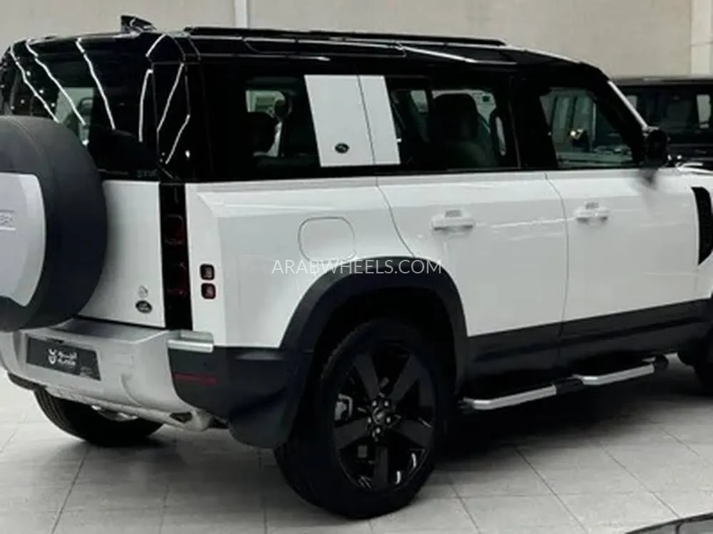 لاند روفر ديفندر 2023 for Sale in الرياض Image-5