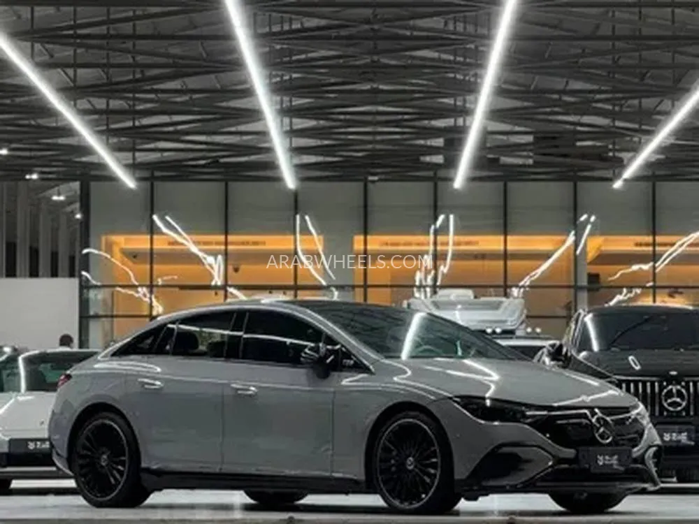 مرسيديس بنز EQE 2023 for Sale in الرياض Image-1