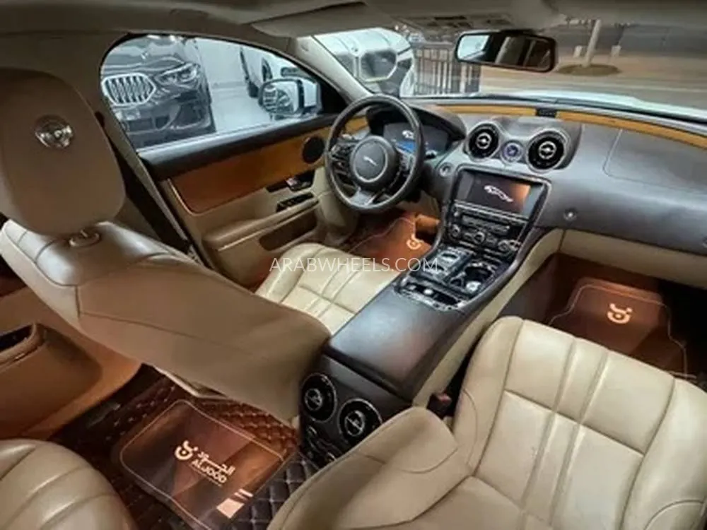  جاكوار XJ 2013 for Sale in الرياض Image-13