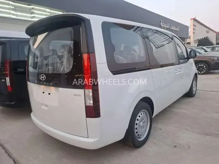 هيونداي ستاريا 2025 for Sale in الدمام Image-9