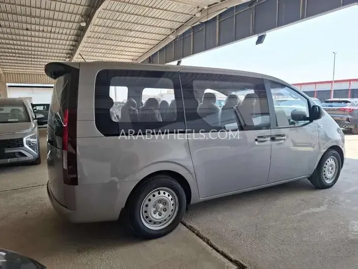 هيونداي ستاريا 2025 for Sale in الدمام Image-12