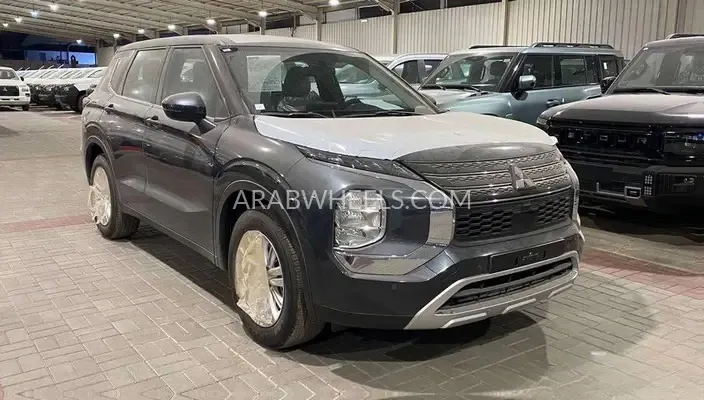 ميتسوبيشي أوتلاندر 2025 for Sale in الرياض Image-9