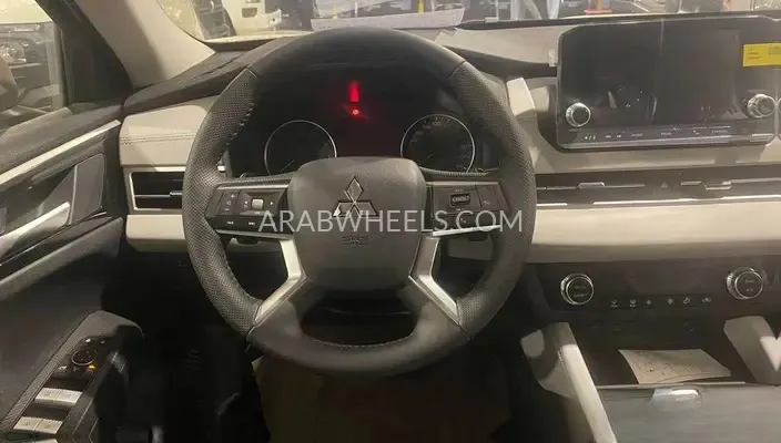 ميتسوبيشي أوتلاندر 2025 for Sale in الرياض Image-4
