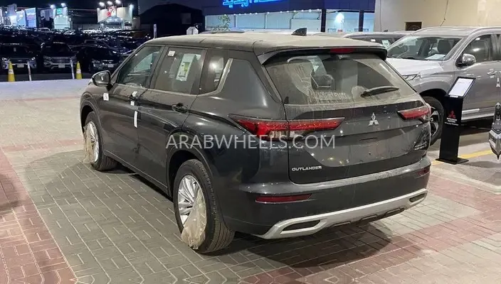 ميتسوبيشي أوتلاندر 2025 for Sale in الرياض Image-10