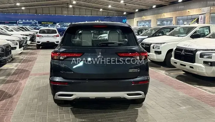ميتسوبيشي أوتلاندر 2025 for Sale in الرياض Image-7