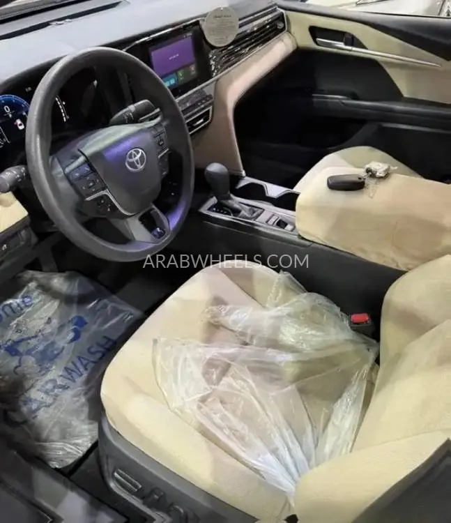 تويوتا كامري 2023 for Sale in الرياض Image-13