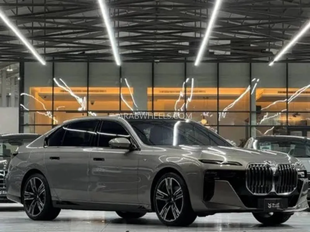 بي ام دبليو الفئة السابعة 2025 for Sale in الرياض Image-2