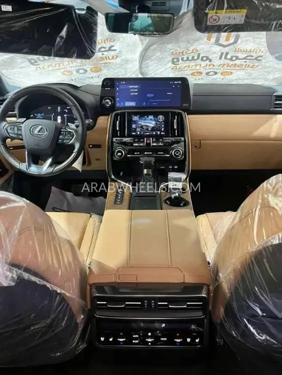 لكزس LX 2025 for Sale in الرياض Image-12