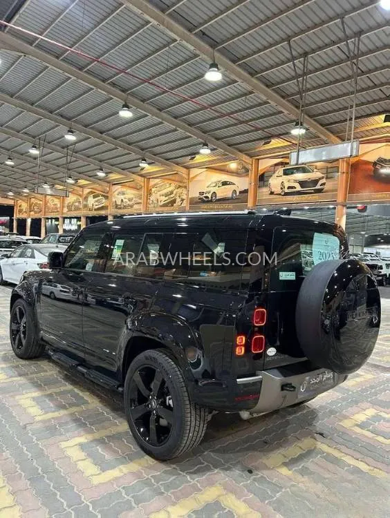لاند روفر ديفندر 2025 for Sale in الرياض Image-5