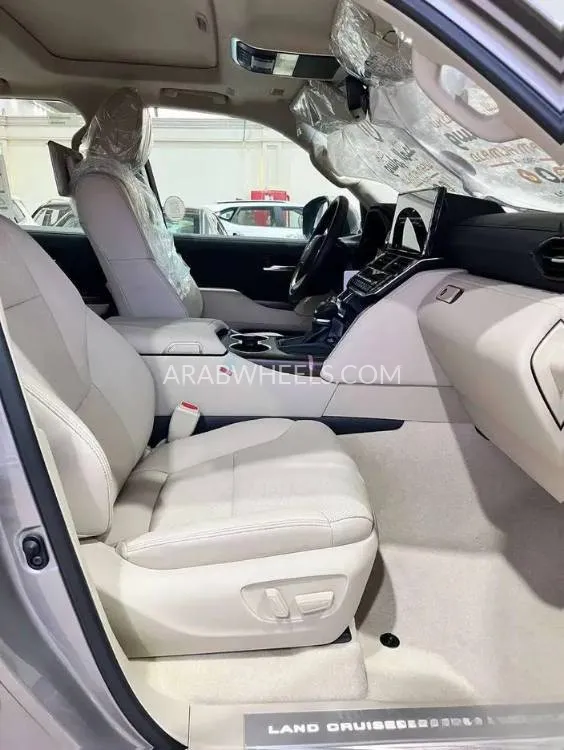 تويوتا لاند كروزر 2024 for Sale in الرياض Image-8