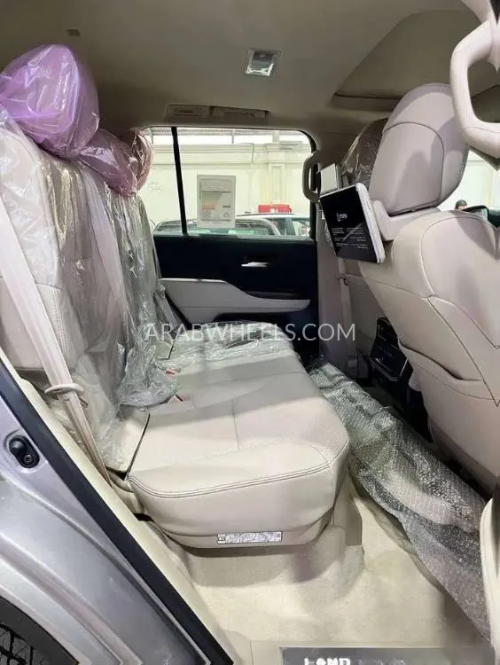 تويوتا لاند كروزر 2024 for Sale in الرياض Image-9