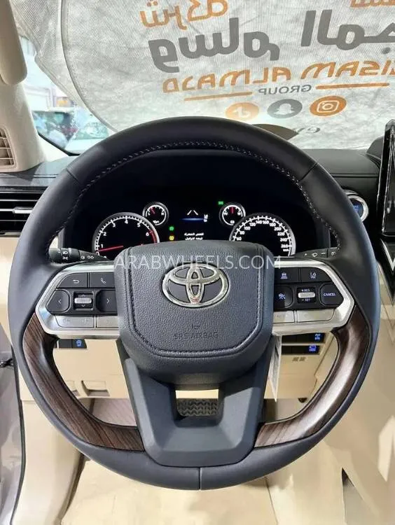 تويوتا لاند كروزر 2024 for Sale in الرياض Image-13