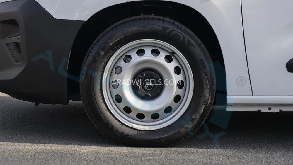 سيتروين بيرلينغو 2026 for Sale in وادي الدواسر Image-32