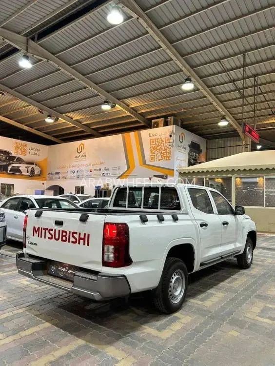 ميتسوبيشي L200 2024 for Sale in الرياض Image-4