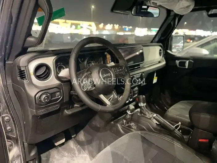 جيب رانجلر 2024 for Sale in الدمام Image-10