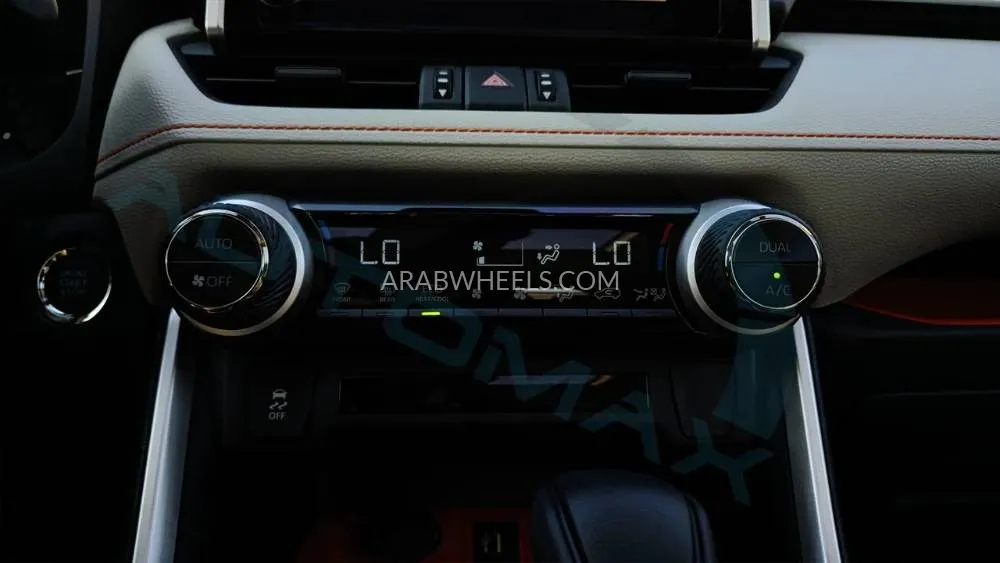 تويوتا راف 4 2025 for Sale in الرياض Image-18