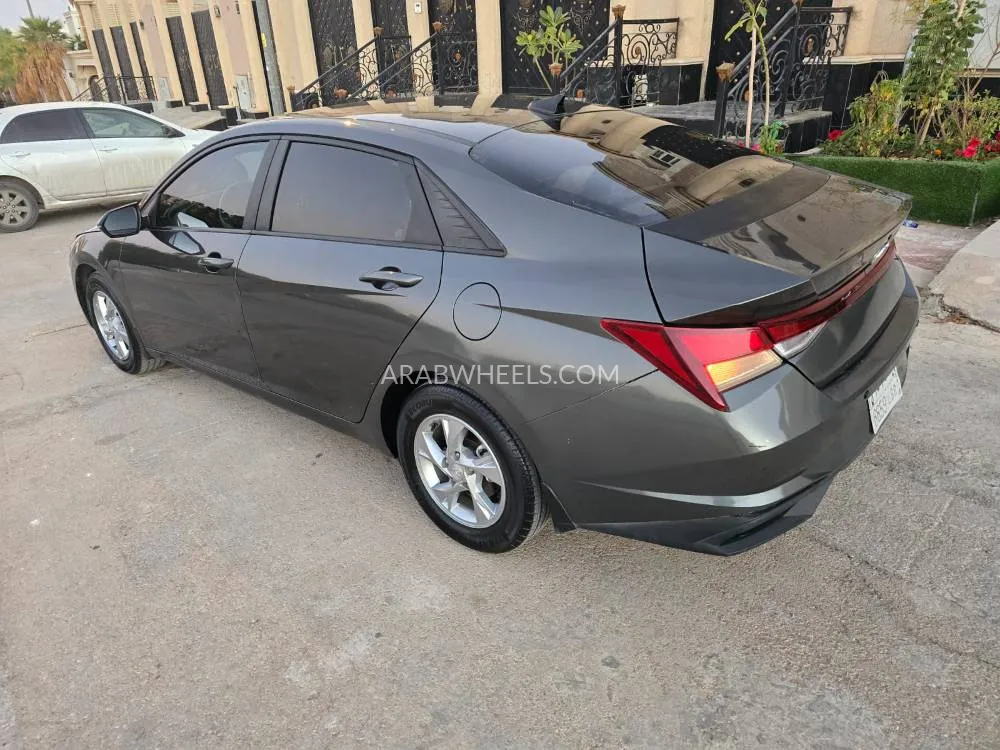 هيونداي إلنترا 2022 for Sale in الرياض Image-4