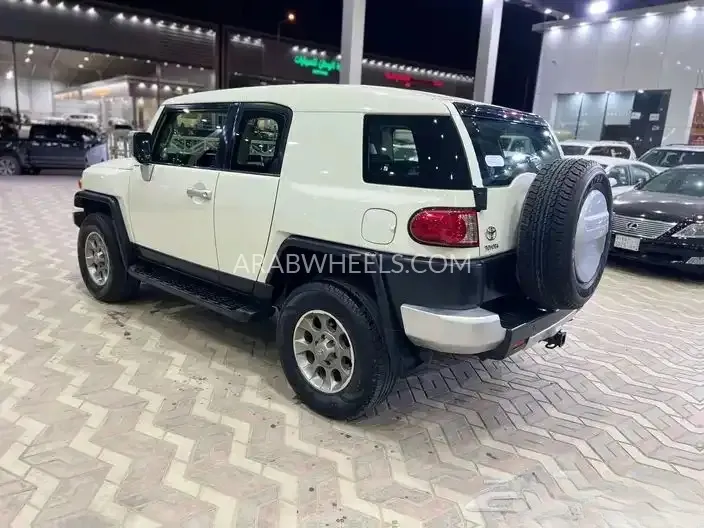 تويوتا إف جي كروزر 2012 for Sale in الرياض Image-6