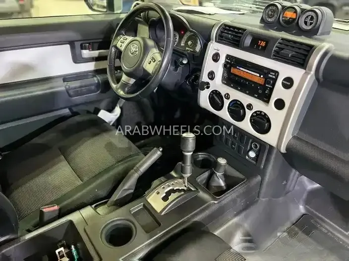 تويوتا إف جي كروزر 2012 for Sale in الرياض Image-11