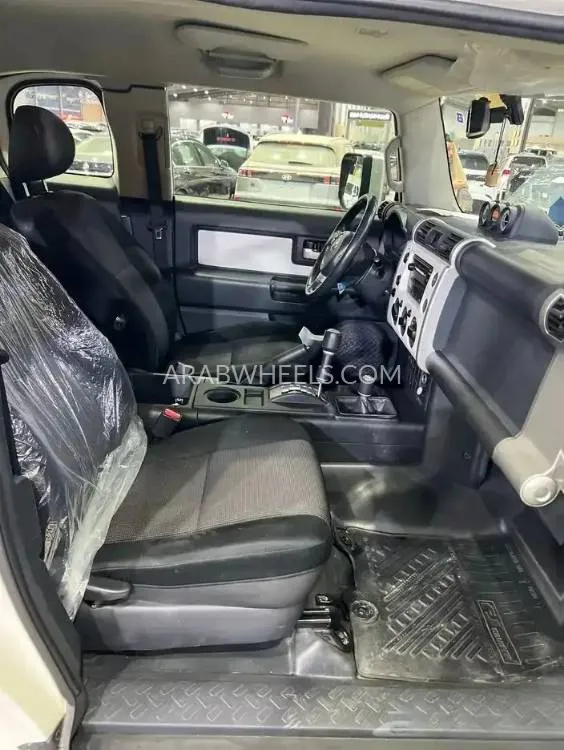 تويوتا إف جي كروزر 2012 for Sale in الرياض Image-13