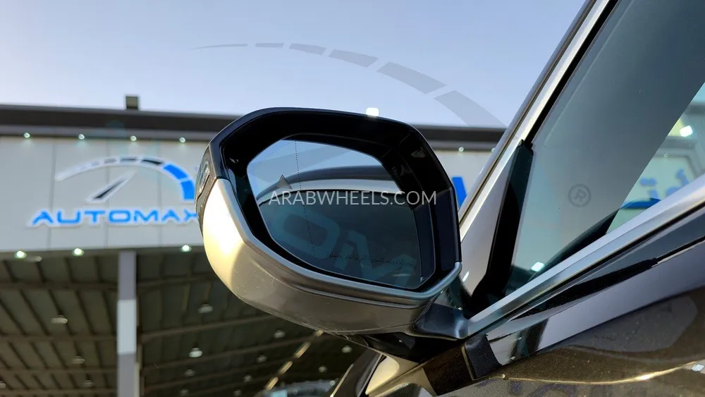 بي ام دبليو الفئة الخامسة 2025 for Sale in وادي الدواسر Image-35