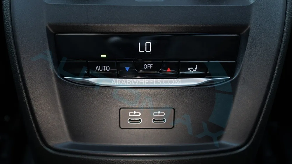 بي ام دبليو الفئة الثالثة 2025 for Sale in وادي الدواسر Image-27