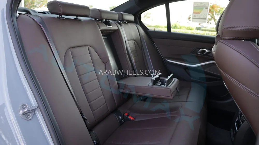 بي ام دبليو الفئة الثالثة 2025 for Sale in وادي الدواسر Image-29