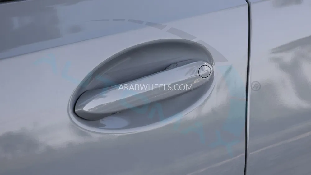 بي ام دبليو الفئة الثالثة 2025 for Sale in وادي الدواسر Image-33