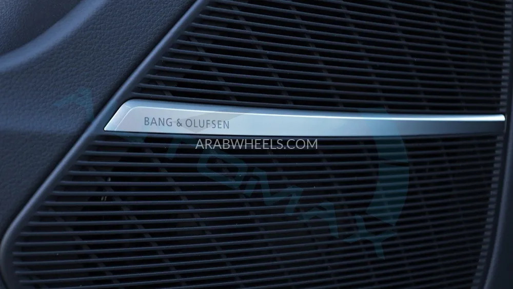 أودي Q8 2025 for Sale in وادي الدواسر Image-32