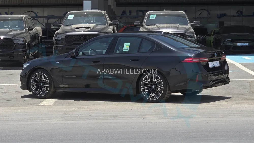 بي ام دبليو الفئة الخامسة 2025 for Sale in وادي الدواسر Image-4