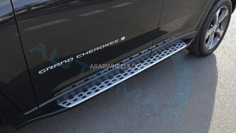 جيب جراند شيروكي 2025 for Sale in وادي الدواسر Image-30