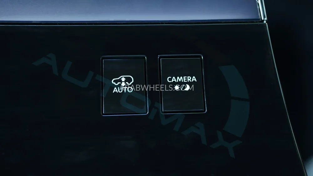 إنفينيتي QX80 2025 for Sale in وادي الدواسر Image-26