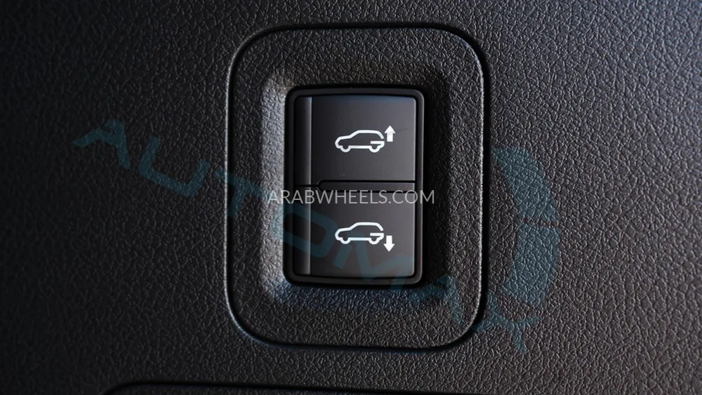 إنفينيتي QX80 2025 for Sale in وادي الدواسر Image-37