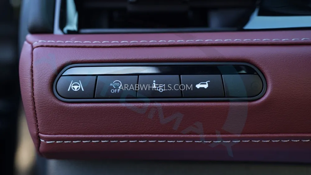 إنفينيتي QX80 2025 for Sale in وادي الدواسر Image-41