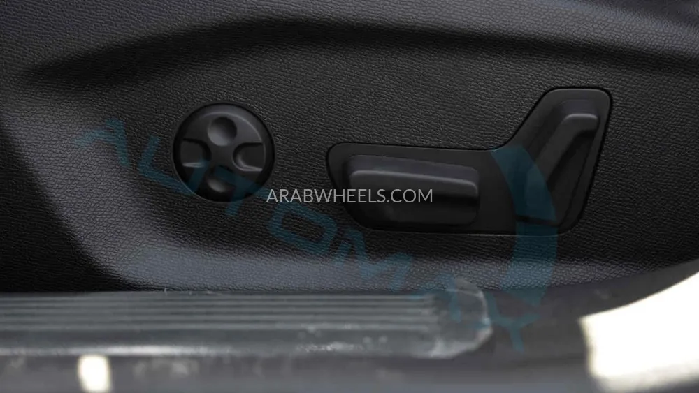 بيجو 408 2025 for Sale in وادي الدواسر Image-31