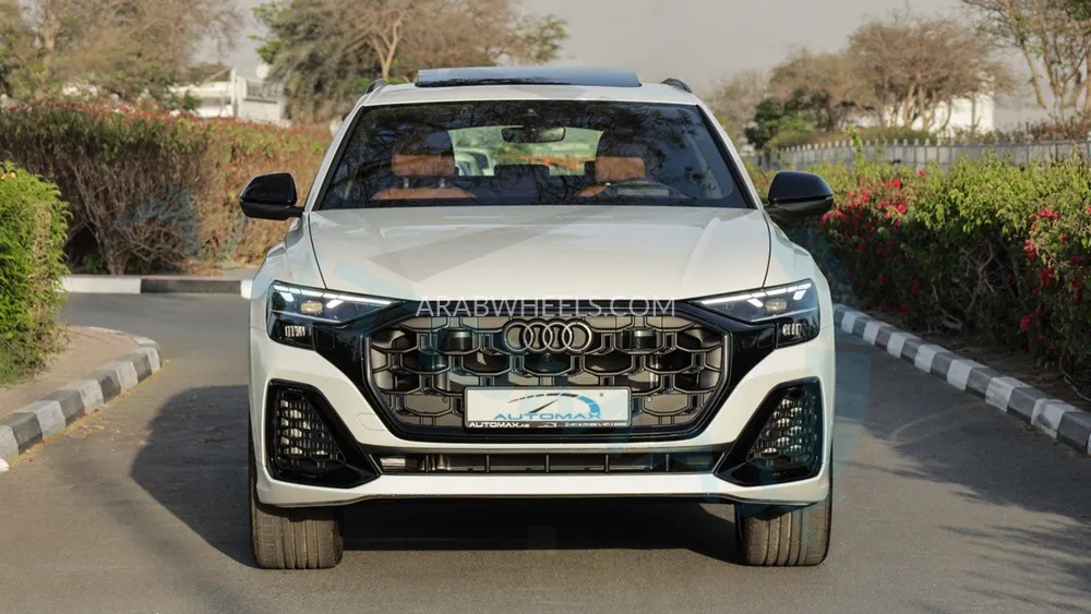 أودي Q8 2025 for Sale in وادي الدواسر Image-2