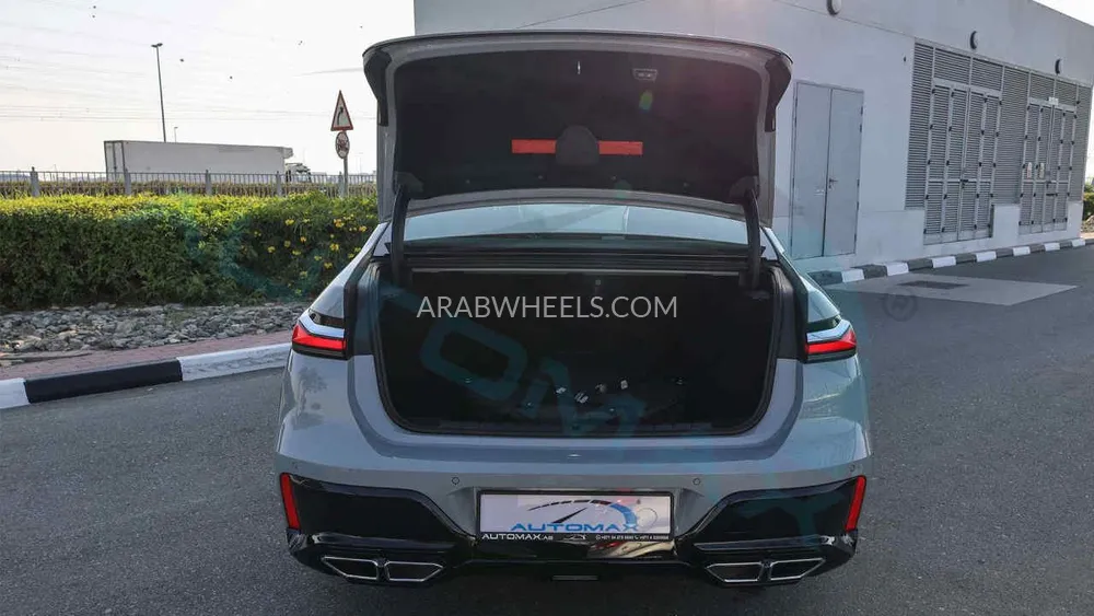 بي ام دبليو الفئة السابعة 2024 for Sale in وادي الدواسر Image-34