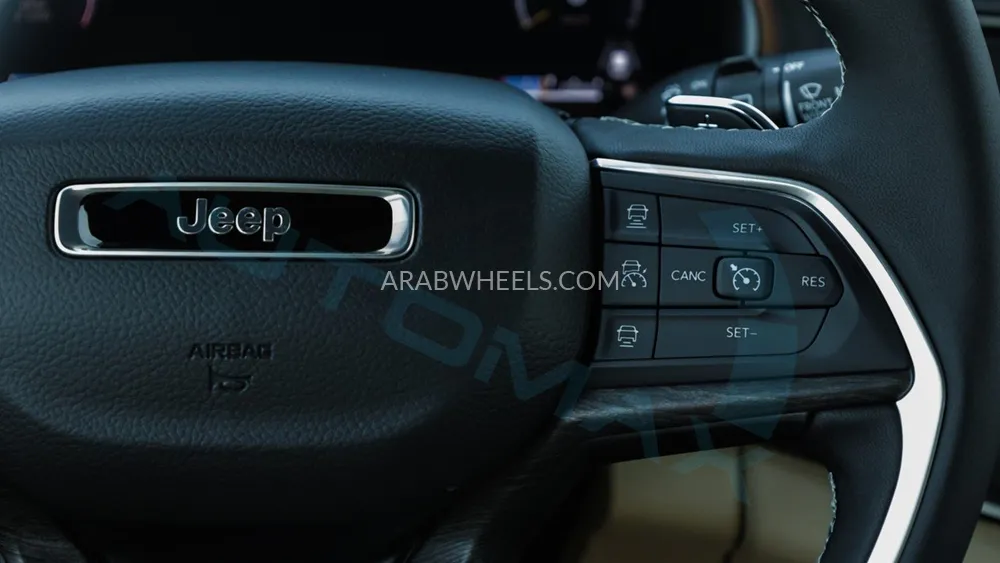 جيب جراند شيروكي 2024 for Sale in وادي الدواسر Image-10