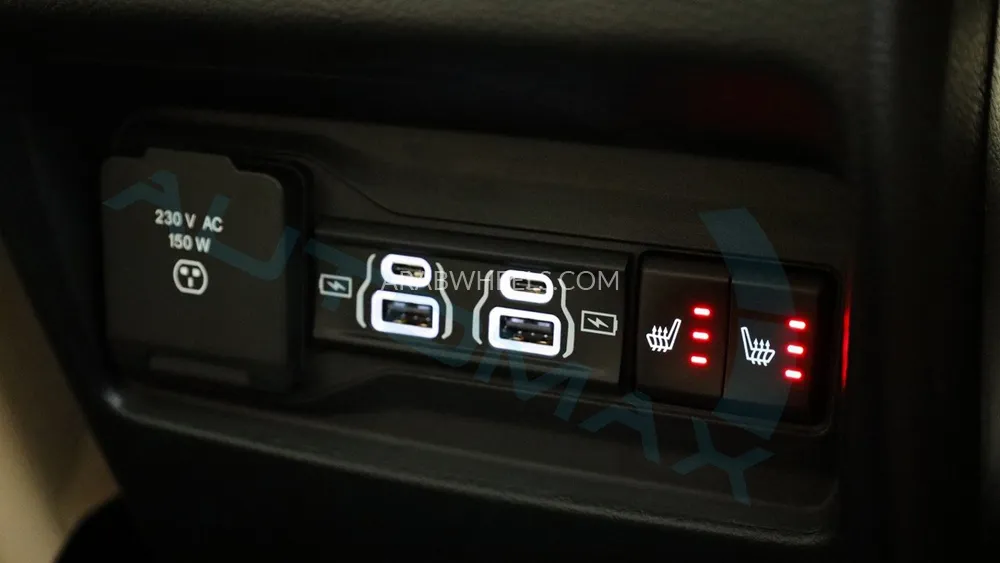 جيب جراند شيروكي 2024 for Sale in وادي الدواسر Image-21